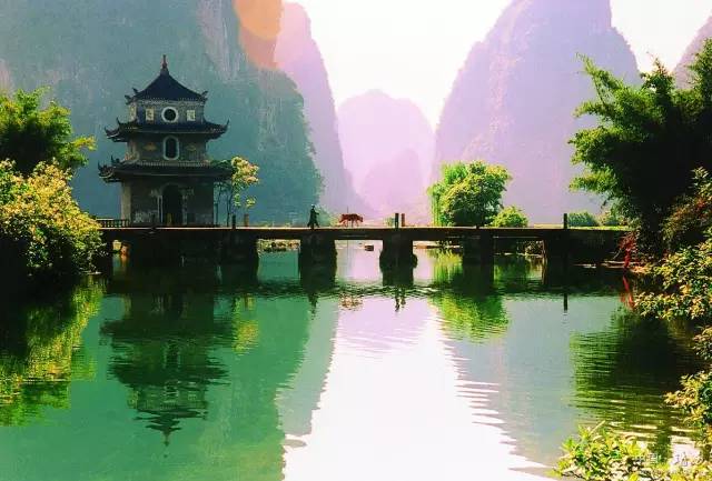 广西交响，多民族文化融合与现代发展的和谐乐章